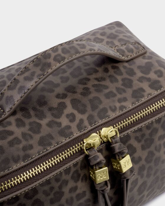 Katie Loxton Soho Medium Make Up / Wash Bag Leopard